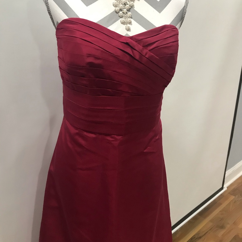 ANN TAYLOR - BURGUNDY PROM DRESS